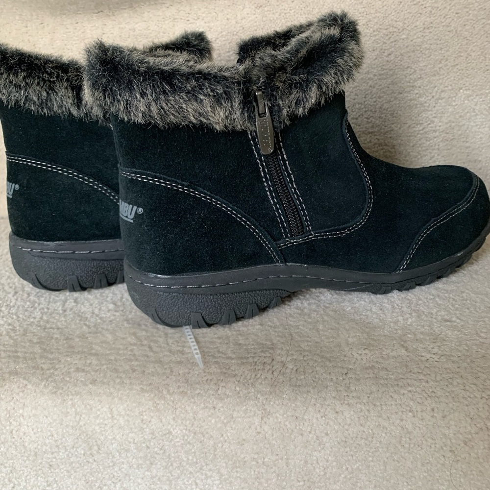 1 PAIR LEFT NWT KHOMBU WINTER WEATHER FUR TRIMMED BOOTIES - Picture 1 of 5